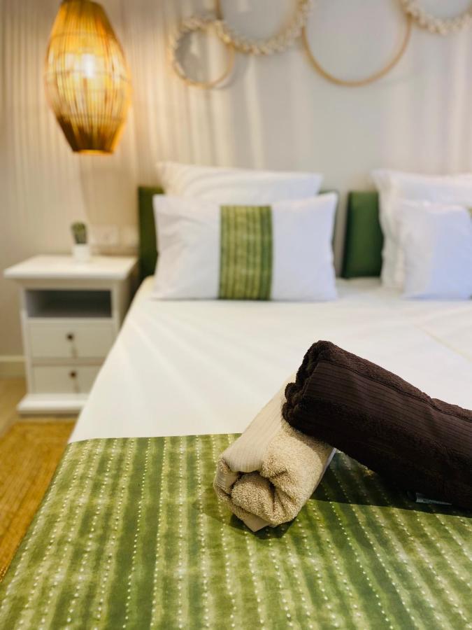 Sweet Beach Apt-Pool, Terrace, Ground Floor, Few Steps From Beach! Flic en Flac Bagian luar foto