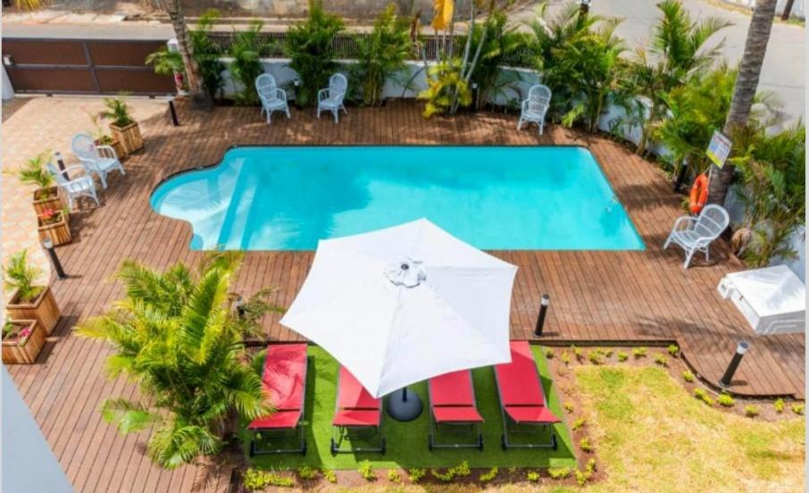 Sweet Beach Apt-Pool, Terrace, Ground Floor, Few Steps From Beach! Flic en Flac Bagian luar foto